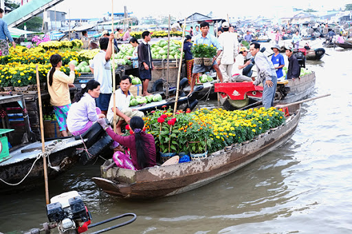 Chợ nổi ở miền Tây